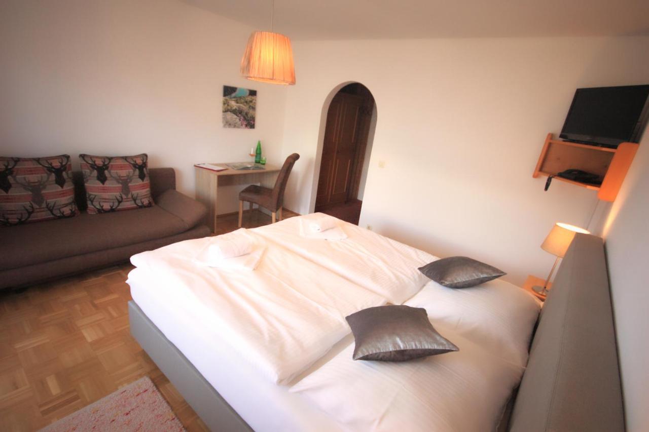 Hotel Pension Eichenhof Ried im Zillertal Buitenkant foto