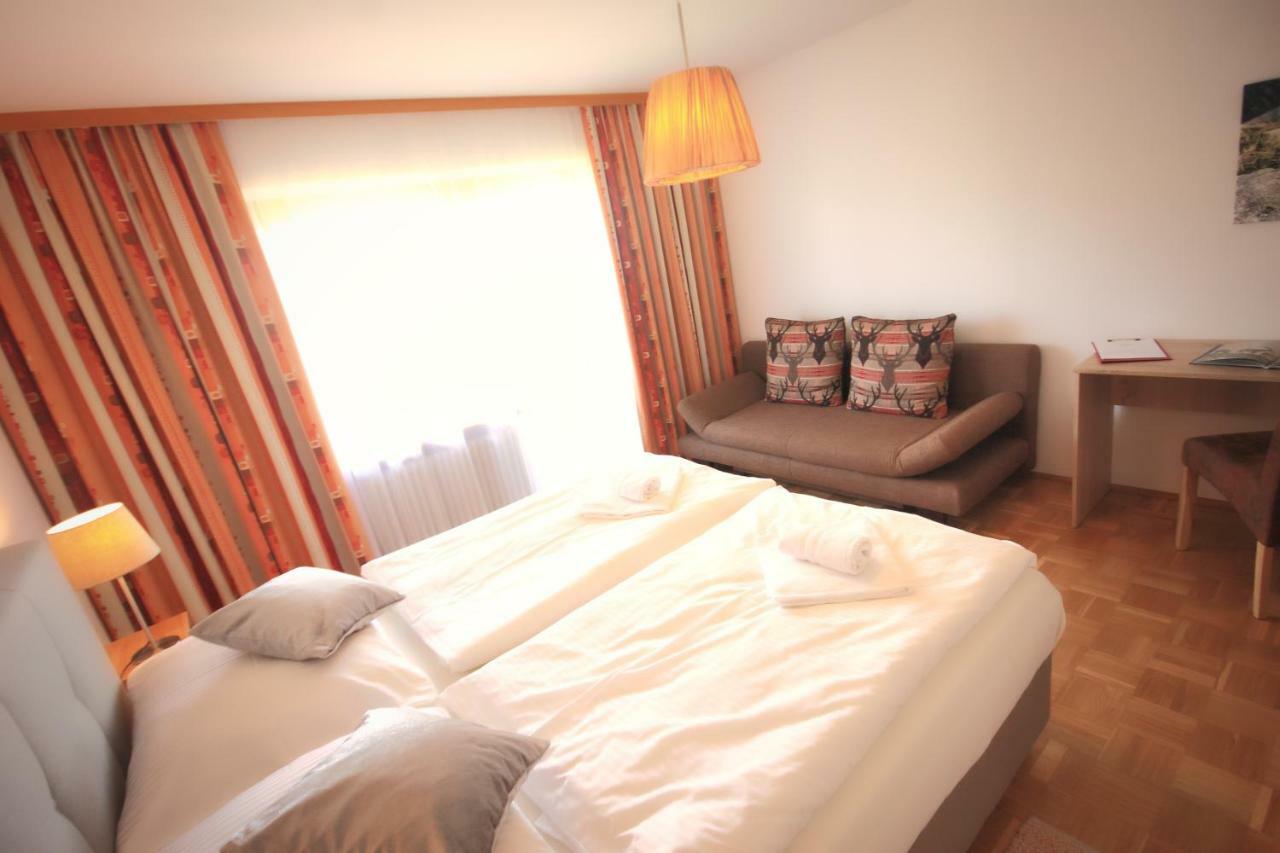 Hotel Pension Eichenhof Ried im Zillertal Buitenkant foto