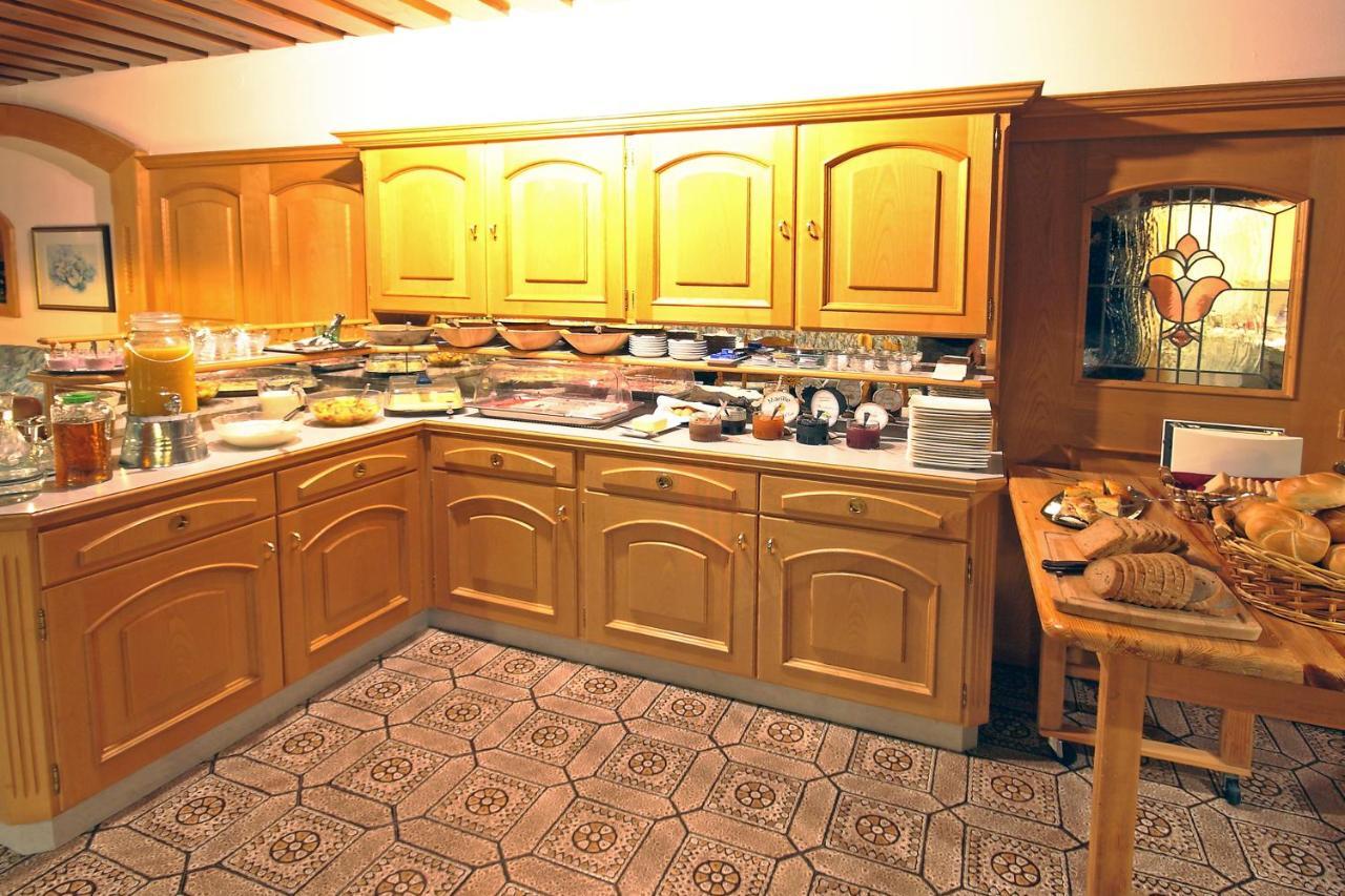 Hotel Pension Eichenhof Ried im Zillertal Kamer foto